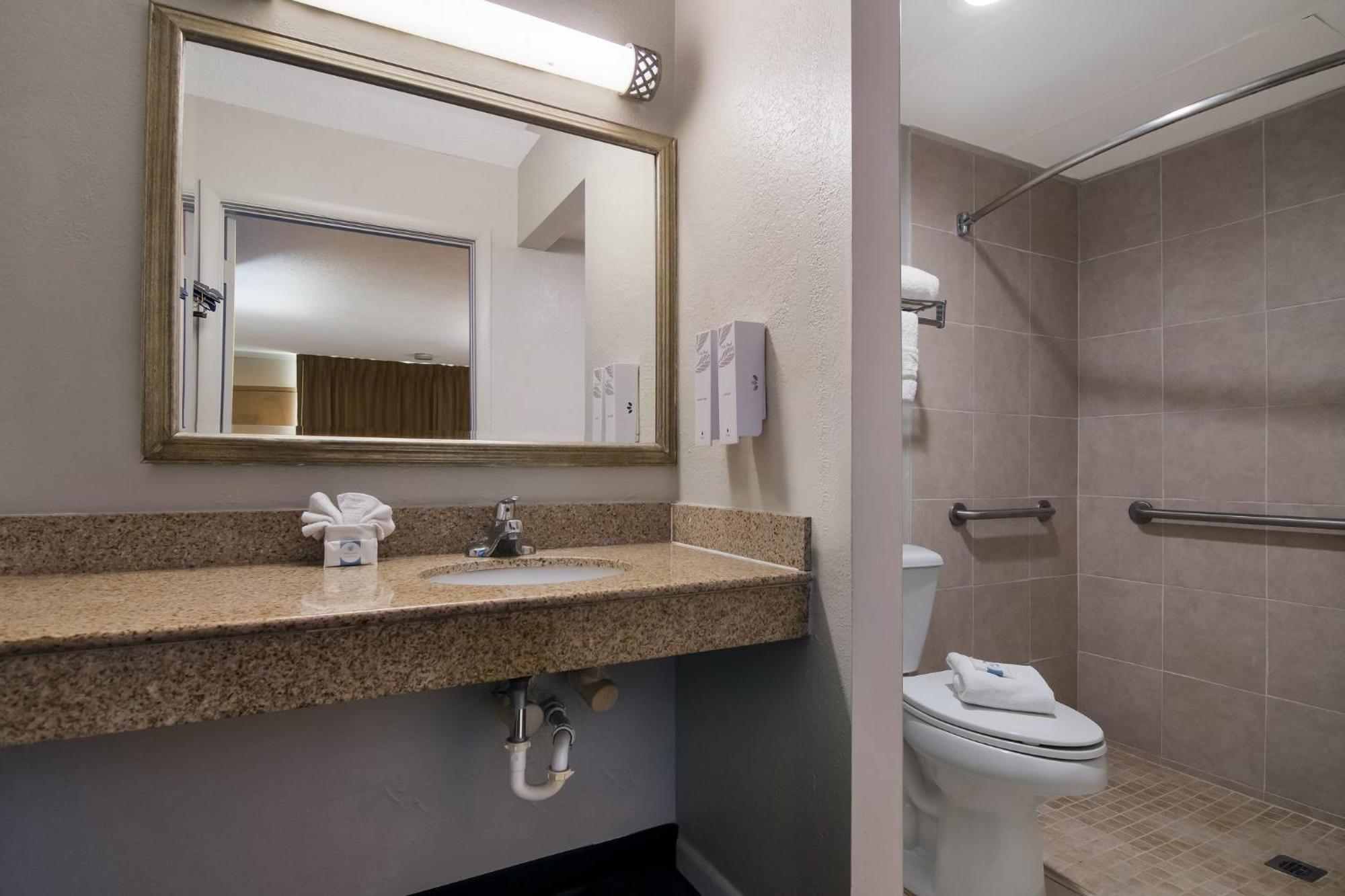 Red Roof Inn Vero Beach - I-95 Bagian luar foto